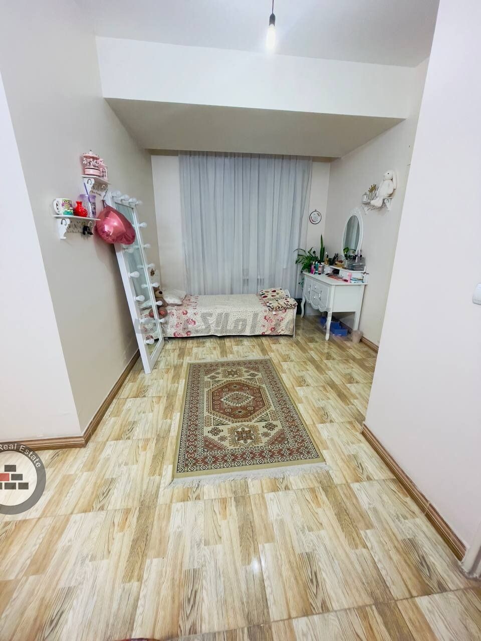 125 متر 2 خواب گلدوزی در اجاره آپارتمان مرکز شهر رباط کریم عکس شماره 3