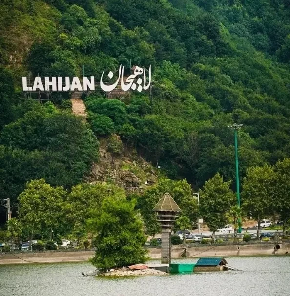  تکواحدی لوکس در بهشتی / ۱۰۰ متر تا استخر و مطهری در خرید آپارتمان شیشه گران لاهیجان عکس شماره 1  