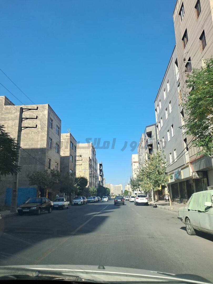 زمین مسکونی ۲۵۰متری در خرید باغ و باغچه مرکز شهر رباط کریم