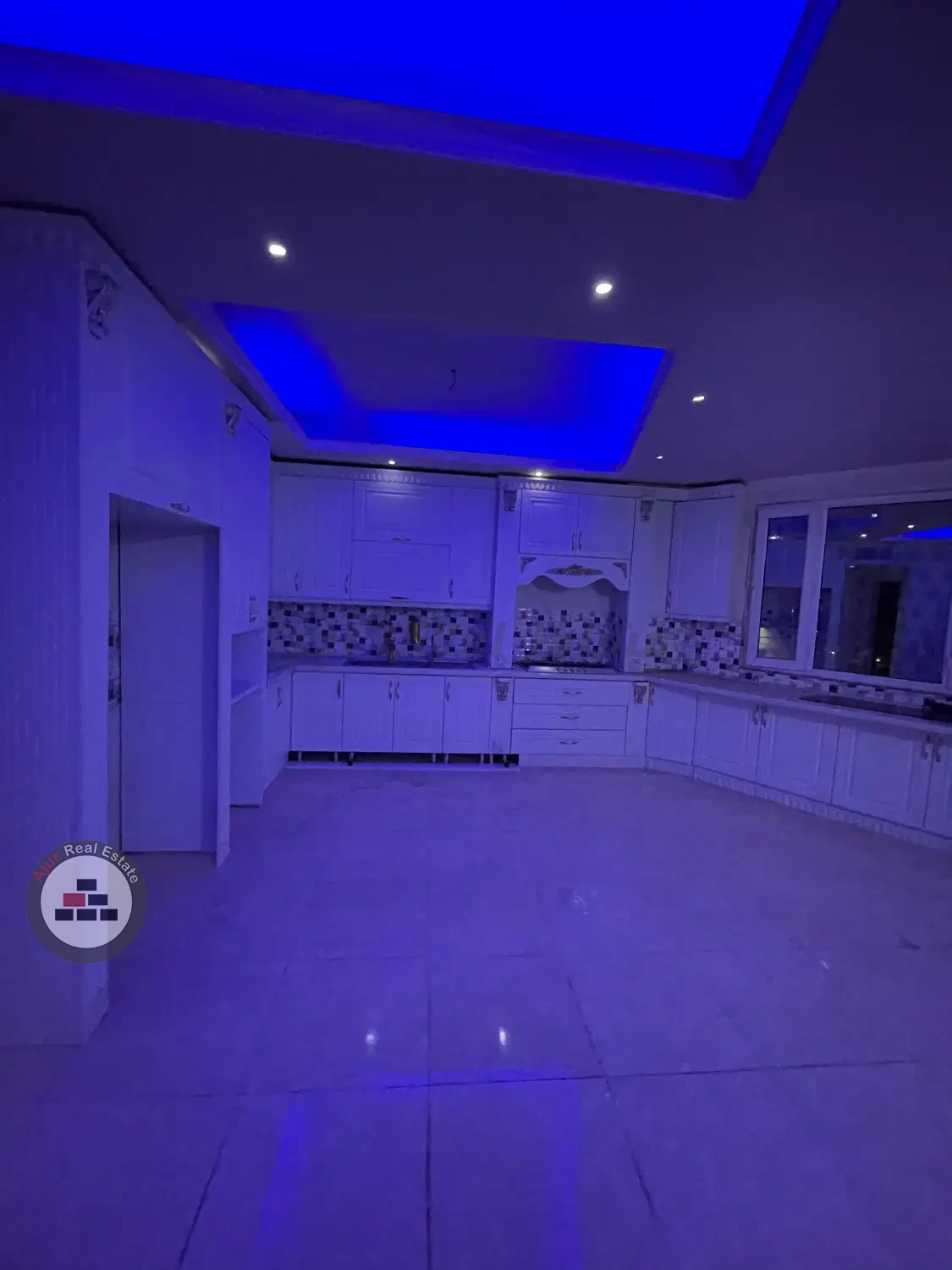 فروش اپارتمان ۱۱۰ متری دو پارکینگه سند دار نبش در خرید آپارتمان کنارگذر امام خمینی اسلامشهر عکس شماره 3