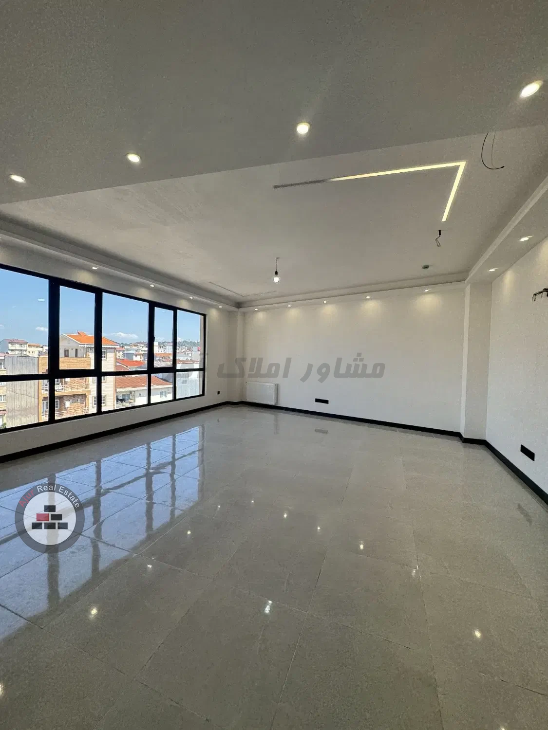 فروش واحد ۹۰ متری نوساز فول امکانات در خرید آپارتمان بلوار دانشگاه لاهیجان عکس شماره 1
