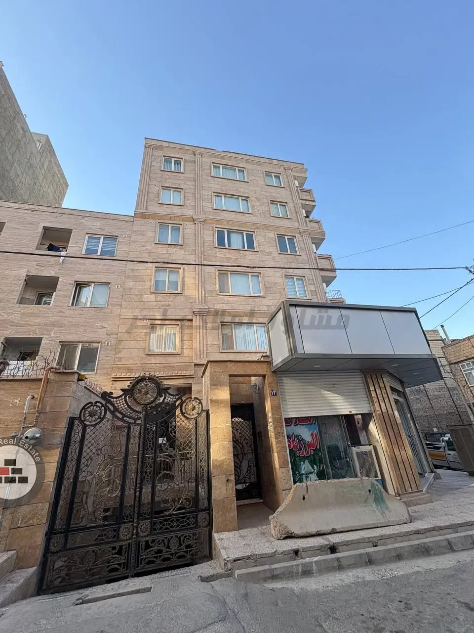 واحد۹۰متری پارکینگ انباری آسانسور شهرک امین در خرید آپارتمان خ جهاد رباط کریم عکس شماره 1