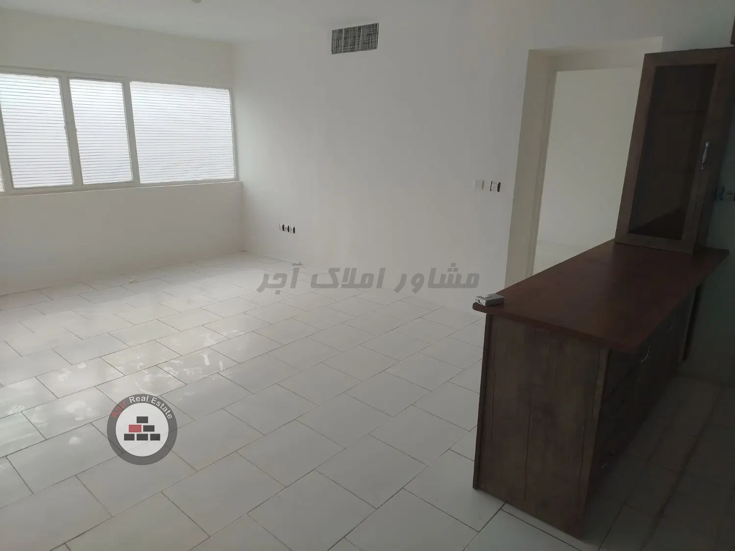 واوان اکباتان عمران۵۷ متری فروش ط دوم در خرید آپارتمان خ میخک اسلامشهر عکس شماره 3