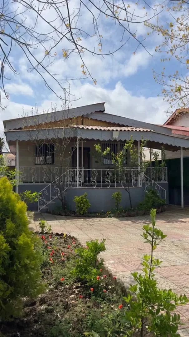  ویلا ۱۱۰متری شهرکی نوساز باسند تک برگ ومحوطه دلباز در خرید آپارتمان خ 222 چاف و چمخاله عکس شماره 2  