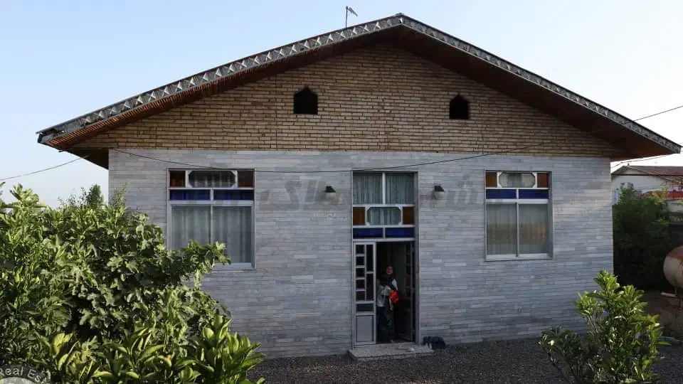 ویلای قدیمی سند دار در مرکز شهر چاف ۵۳۰ متر زمین در خرید خانه ویلایی مرکز شهر چمخاله چاف و چمخاله عکس شماره 2