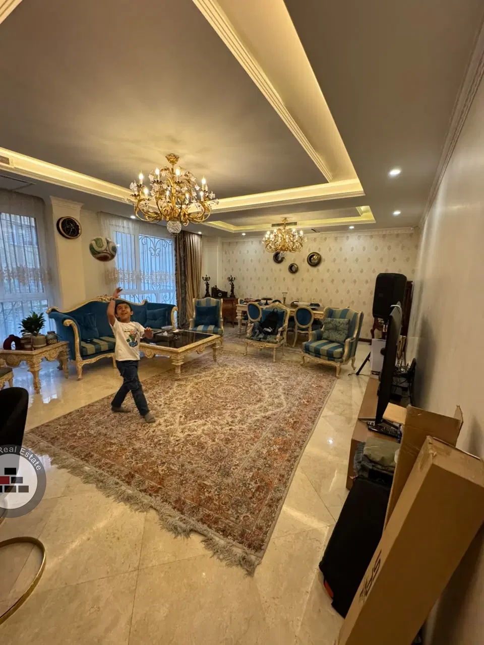 ۱۳۵ متر ۳ خواب نوساز قیمت قابل مذاکره در خرید آپارتمان خ محسنیان تهران عکس شماره 1