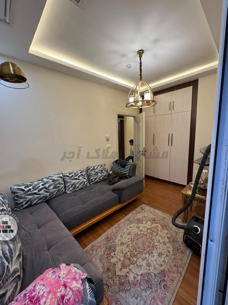 ۱۳۵ متر ۳ خواب نوساز قیمت قابل مذاکره در خرید آپارتمان خ محسنیان تهران عکس شماره 2