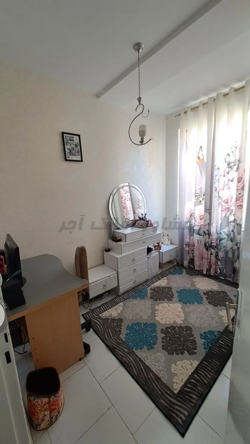 ۷۶ متری قائمیه بسیار تمیز در خرید آپارتمان خ اقاقیا اسلامشهر عکس شماره 3