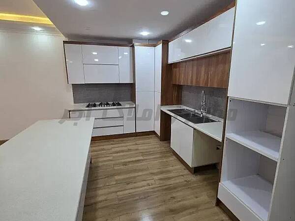 آپارتمان ۱۰۶ متری دوخواب شیشه گران نوساز