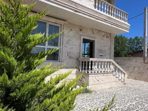 استخر دار ساحلی /۲۵۰ متر نوساز