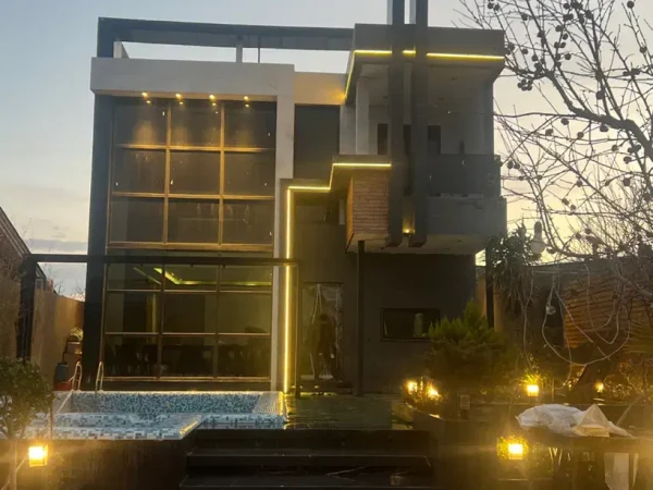 باغ ویلا سه خواب 500 متری مدرن