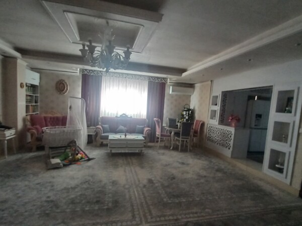 فروش آپارتمان۱۰۰متری،پارکینگدار،گلستان