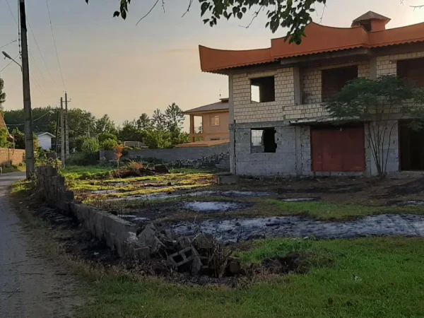 ویلا ۲۹۰ متری ۴ خوابه