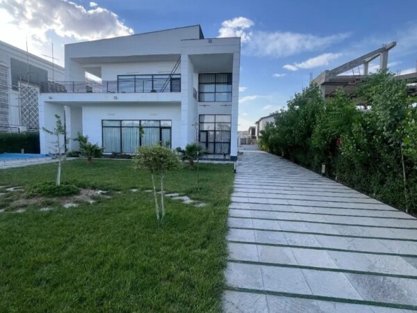 یه خانه ویلایی در شهرک خانه