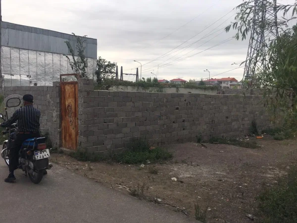 یک قطعه زمین کوچیک ۱۰۰ متری سندتک برگ دور