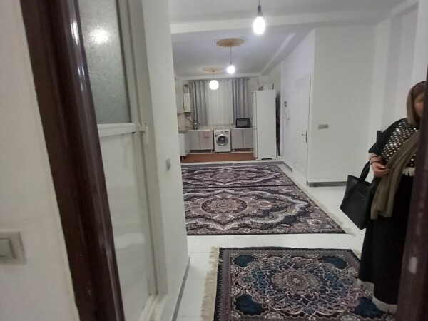 ۶۱ متری در فداییان با پارکینگ